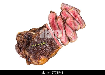 Gegrilltes Wagyu-Roploin-Rindfleischsteak oder New york-Steak auf einem Stahlblech. Isolierter, weißer Hintergrund Stockfoto