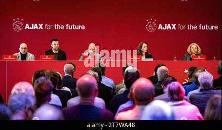 AMSTERDAM - Maurits Hendriks, Menno Geelen, Jan van Halst, Susan Lenderink und Annete Mosman während der Hauptversammlung von Ajax. ANP RAMON VAN FLYMEN Stockfoto