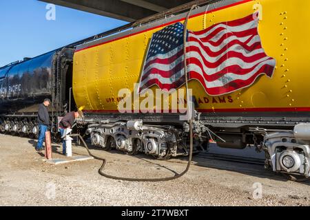 150-jähriges Jubiläum der Union Pacific im Amtrak-Depot in Houston. Neben der Dampflok 844 war auch ein Museumszug zu sehen. Stockfoto