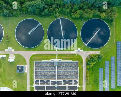 Luftaufnahme einer Kläranlage in den niederlanden Stockfoto