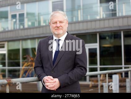 Edinburgh, Vereinigtes Königreich, 17. November 2023: Angus Robertson, schottischer Außenminister,. Veröffentlichung des SNP-Papiers über die EU-Mitgliedschaft. An der Queen Margaret University. Bild: DB Media Services / Alamy Live Stockfoto