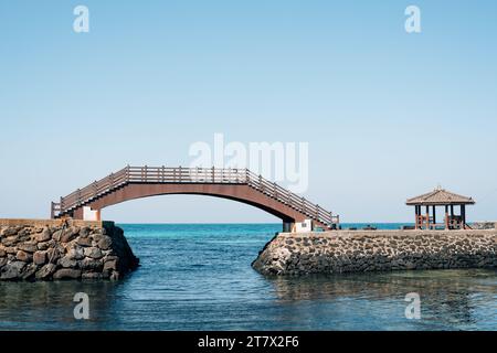 Jeju olle Trail Seaside Bridge auf der Insel Jeju, Korea Stockfoto