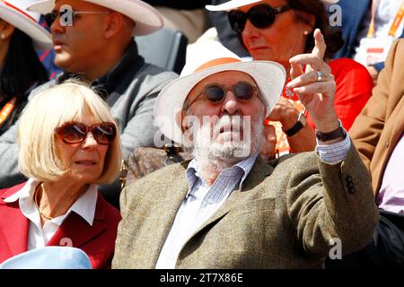 TENNIS - GRAND SLAM - ROLAND GARROS 2012 - PARIS (FRA) - TAG 10 - 05/06/2012 - FOTO LOIC BARATOUX / DPPI - JEAN-PIERRE MARIELLE / FRANZÖSISCHER SCHAUSPIELER Stockfoto