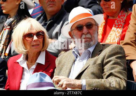 TENNIS - GRAND SLAM - ROLAND GARROS 2012 - PARIS (FRA) - TAG 10 - 05/06/2012 - FOTO LOIC BARATOUX / DPPI - JEAN-PIERRE MARIELLE / FRANZÖSISCHER SCHAUSPIELER Stockfoto