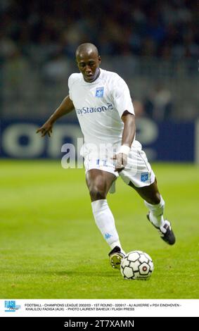 FUSSBALL - CHAMPIONS LEAGUE 2002/03 - 1. RUNDE - 020917 - AJ AUXERRE GEGEN PSV EINDHOVEN - KHALILOU FADIGA (AUX) - FOTO LAURENT BAHEUX / FLASH PRESS Stockfoto