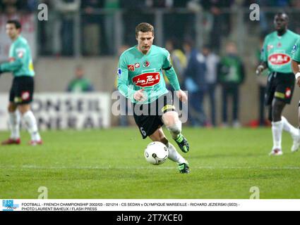 FUSSBALL - FRANZÖSISCHE MEISTERSCHAFT 2002/03 - 021214 - CS LIMOUSINE GEGEN OLYMPIQUE MARSEILLE - RICHARD JEZIERSKI (SED) - FOTO LAURENT BAHEUX / FLASH PRESS Stockfoto