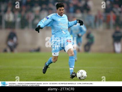 FUSSBALL - FRANZÖSISCHE MEISTERSCHAFT 2002/03 - 021214 - CS LIMOUSINE GEGEN OLYMPIQUE MARSEILLE - CYRIL CHAPUIS (OM) - FOTO LAURENT BAHEUX / FLASH PRESS Stockfoto