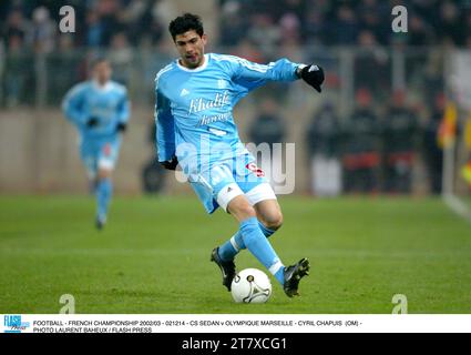 FUSSBALL - FRANZÖSISCHE MEISTERSCHAFT 2002/03 - 021214 - CS LIMOUSINE GEGEN OLYMPIQUE MARSEILLE - CYRIL CHAPUIS (OM) - FOTO LAURENT BAHEUX / FLASH PRESS Stockfoto