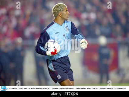 FUSSBALL - EURO 2004 - QUALIFIKATIONEN - GRUPPE 7 - TÜRKEI / ENGLAND - 031011 - DAVID JAMES (ENG) - FOTO LAURENT BAHEUX / FLASH PRESS Stockfoto