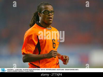 FUSSBALL - EURO 2004 - PLAYOFF-QUALIFIKATIONEN - 031119 - NIEDERLANDE/SCHOTTLAND - EDGAR DAVIDS (NET) - FOTO LAURENT BAHEUX / FLASH PRESS Stockfoto