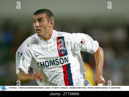 FUSSBALL - FRANZÖSISCHE MEISTERSCHAFT 2003/04 - 030816 - FC METZ GEGEN PARIS SG - JEROME LEROY (PSG) - FOTO LAURENT BAHEUX / FLASH PRESS Stockfoto