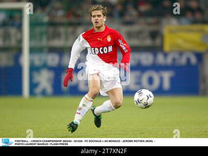 FUSSBALL - FRANZÖSISCHE MEISTERSCHAFT 2003/04 - 031026 - FC SOCHAUX V AS MONACO - JEROME ROTHEN (MON) - FOTO LAURENT BAHEUX / FLASH PRESS Stockfoto