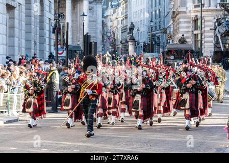 Royal Regiment of Scotland (SCOTS) Band bei der Lord Mayor's Show Procession 2023 in Geflügel in der City of London, Großbritannien Stockfoto