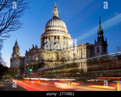St. Pauls Cathedral Dämmerung, London, England, Vereinigtes Königreich, Europa Stockfoto