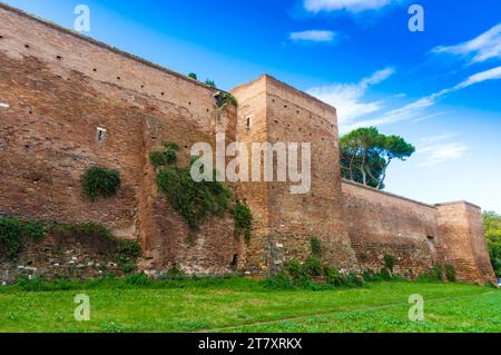 Römische Aurelianische Mauern (Mura Aureliane), UNESCO-Weltkulturerbe, Rom, Latium (Latium), Italien, Europa Stockfoto