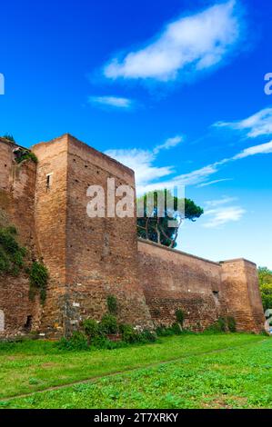 Römische Aurelianische Mauern (Mura Aureliane), UNESCO-Weltkulturerbe, Rom, Latium (Latium), Italien, Europa Stockfoto