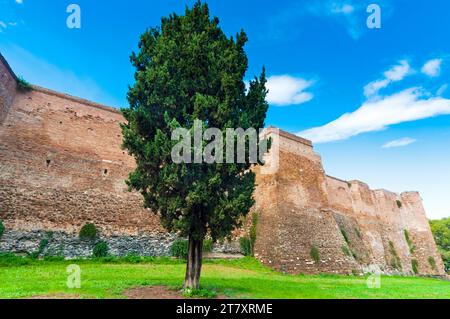 Römische Aurelianische Mauern (Mura Aureliane), UNESCO-Weltkulturerbe, Rom, Latium (Latium), Italien, Europa Stockfoto