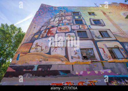 Blick auf kunstvolle Wandkunst in der Nähe der Friedrichstraße, Berlin, Deutschland, Europa Stockfoto