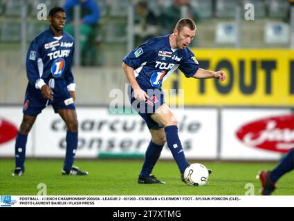 FUSSBALL - FRANZÖSISCHE MEISTERSCHAFT 2003/04 - LIGA 2 - 031203 - CS LIMOUSINE GEGEN CLERMONT FOOT - SYLVAIN POINCON (CLE) - FOTO LAURENT BAHEUX / FLASH PRESS Stockfoto