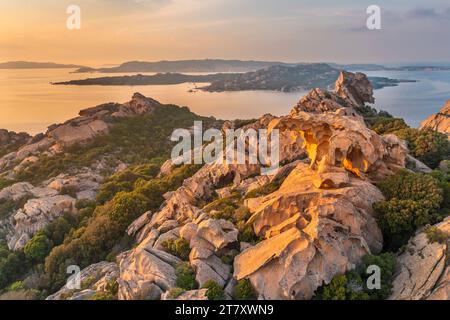 Roccia dell Orso (Bear Rock) in Capo d'Orso, Palau, Gallura, Sardinien, Italien, Mittelmeerraum, Europa Stockfoto