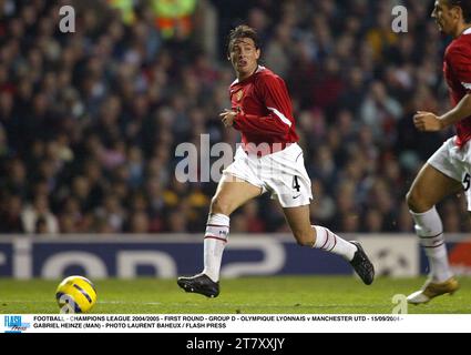 FUSSBALL - CHAMPIONS LEAGUE 2004/2005 - ERSTE RUNDE - GRUPPE D - OLYMPIQUE LYONNAIS GEGEN MANCHESTER UTD - 15/09/2004 - GABRIEL HEINZE (MAN) - FOTO LAURENT BAHEUX / FLASH PRESS Stockfoto