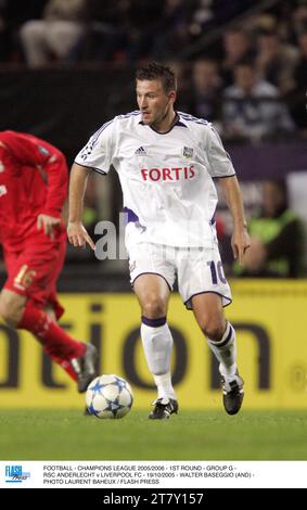 FUSSBALL - CHAMPIONS LEAGUE 2005/2006 - 1. RUNDE - GRUPPE G - RSC ANDERLECHT / LIVERPOOL FC - 19/10/2005 - WALTER BASEGGIO (AND) - FOTO LAURENT BAHEUX / FLASH PRESS Stockfoto