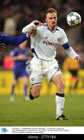 FUSSBALL - CHAMPIONS LEAGUE 2005/2006 - 1. RUNDE - GRUPPE G - RSC ANDERLECHT / CHELSEA FC - 23/11/2005 - OLIVIER DESCHACHT (UND) - FOTO LAURENT BAHEUX / FLASH PRESS Stockfoto