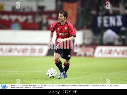 FUSSBALL - UEFA-CUP 2005/2006 - 1. RUNDE - 1. LEG - STADE RENNAIS / CLUB ATLETICO OSASUNA - 15/09/2005 - JOSE IZQUIERDO (OSA) - FOTO LAURENT BAHEUX / FLASH PRESS Stockfoto