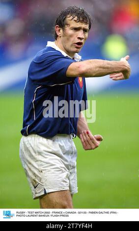 RUGBY - TESTSPIEL 2002 - FRANKREICH GEGEN KANADA - 021123 - FABIEN GALTHIE (FRA) - FOTO LAURENT BAHEUX / FLASH PRESS Stockfoto