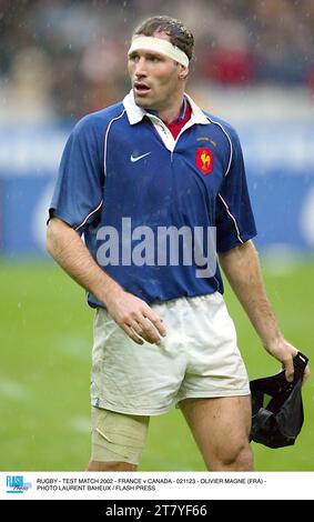 RUGBY - TESTSPIEL 2002 - FRANKREICH GEGEN KANADA - 021123 - OLIVIER MAGNE (FRA) - FOTO LAURENT BAHEUX / FLASH PRESS Stockfoto