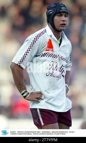 RUGBY - FRANZÖSISCHE MEISTERSCHAFT 2003 - GRENOBLE GEGEN BEGLES-BORDEAUX - 021201 - THIERRY DUSAUTOIR (BEG) - FOTO LAURENT BAHEUX / FLASH PRESS Stockfoto