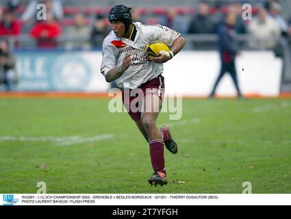 RUGBY - FRANZÖSISCHE MEISTERSCHAFT 2003 - GRENOBLE GEGEN BEGLES-BORDEAUX - 021201 - THIERRY DUSAUTOIR (BEG) - FOTO LAURENT BAHEUX / FLASH PRESS Stockfoto