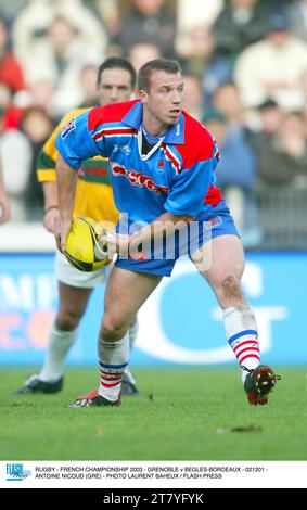 RUGBY - FRANZÖSISCHE MEISTERSCHAFT 2003 - GRENOBLE GEGEN BEGLES-BORDEAUX - 021201 - ANTOINE NICOUD (GRE) - FOTO LAURENT BAHEUX / FLASH PRESS Stockfoto