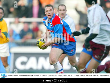 RUGBY - FRANZÖSISCHE MEISTERSCHAFT 2003 - GRENOBLE GEGEN BEGLES-BORDEAUX - 021201 - ANTOINE NICOUD (GRE) - FOTO LAURENT BAHEUX / FLASH PRESS Stockfoto