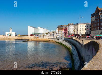 Außenansicht der Turner Contemporary Art Gallery in Margate Kent England, Großbritannien, entworfen vom Architekten David Chipperfield und eröffnet im April 2011. Stockfoto