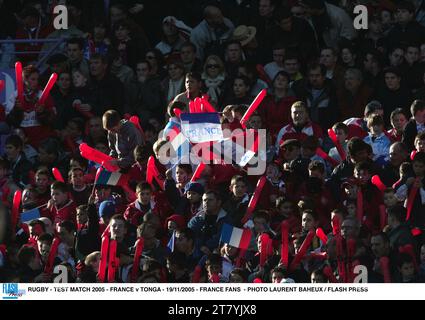 RUGBY - TESTSPIEL 2005 - FRANKREICH GEGEN TONGA - 19/11/2005 - FRANKREICH FANS - FOTO LAURENT BAHEUX / FLASH PRESS Stockfoto