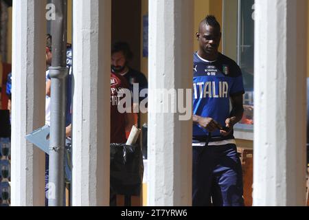 COVERCIANO (FI), ITALIEN - 20. MAI: Mario Balotelli aus Italien wird während der ersten Trainingseinheit zur Vorbereitung der Weltmeisterschaft in Brasilien am 20. Mai 2014 in Coverciano (Fi), Italien, gesehen. Foto: Massimo Cebrelli/DPPI Stockfoto