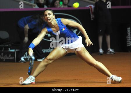 Sara Errani aus Italien spielt am 8. Januar 2015 im Stadion 105 in Genua, Italien, in der ersten Runde des Fed Cup 2015 gegen Kristina Mladenovic aus Frankreich. Foto Massimo Cebrelli/DPPI Stockfoto