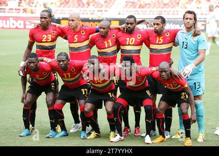 FUSSBALL - AFRIKANISCHE NATIONENMEISTERSCHAFT 2010 - GRUPPE A - ALGERIEN GEGEN ANGOLA - 18/01/2010 - FOTO MOHAMED KADRI / DPPI - TEAM ANGOLA Stockfoto