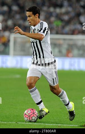 Hernanes von Juventus FC im Einsatz während der italienischen Meisterschaft 2015/2016 Serie A Fußballspiel zwischen Juventus FC und AC Chievo Verona am 12. September 2015 in Turin, Italien - Foto Massimo Cebrelli / DPPI Stockfoto