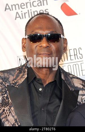 **DATEIFOTO** George 'Funky' Brown von Kool & The Gang ist um 74 verstorben. NEW YORK, NY - 14. JUNI: George Brown beim 49. Jährlichen Induction and Awards Dinner in der Songwriters Hall of Fame im New York Marriott Marquis Hotel am 14. Juni 2018 in New York City. Hinweis: John Palmer/MediaPunch Stockfoto