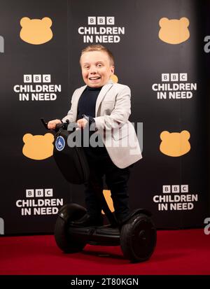 Lenny Rush vom BBC Children in Need Telethon in den BBC Studios in Salford. Die BBC Children in Need unterstützt Kinder und Jugendliche, die von mehreren Nachteilen wie Armut, Not, Behinderung, Krankheit oder Trauma betroffen sind. Bilddatum: Freitag, 17. November 2023. Stockfoto