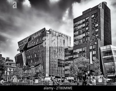New York City, USA, 14. Mai 2018, urbane Szene am Cooper Square, Manhattan Stockfoto