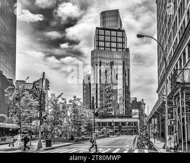 New York City, USA, 14. Mai 2018, urbane Szene am Astor Place, Manhattan Stockfoto