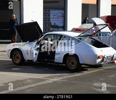 Varano, Italien - 11. November 2023: lancia fulvia zagato gruppo 4 Luxus- UND DREEM-AUTO AUF DER AUSSTELLUNG Stockfoto