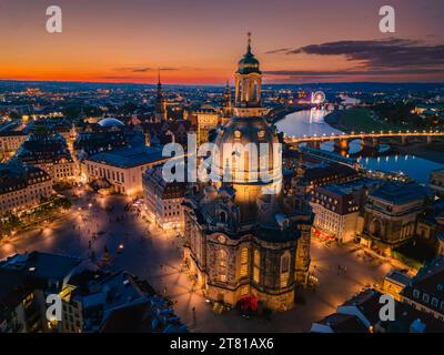 Dresden Altstadt Luftbild historisches Stadtzentrum von Dresden, mit der Frauenkirche am Neumarkt. Dresden Sachsen Deutschland *** Dresdner Altstadt aus der Vogelperspektive historisches Stadtzentrum von Dresden, mit der Frauenkirche am Neumarkt Dresden Sachsen Deutschland Dresden23 0841 Credit: Imago/Alamy Live News Stockfoto