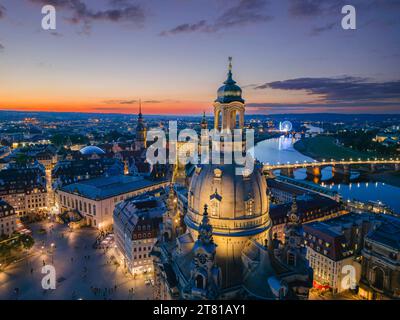 Dresden Altstadt Luftbild historisches Stadtzentrum von Dresden, mit der Frauenkirche am Neumarkt. Dresden Sachsen Deutschland *** Dresdner Altstadt aus der Vogelperspektive historisches Stadtzentrum von Dresden, mit der Frauenkirche am Neumarkt Dresden Sachsen Deutschland Dresden23 0838 Credit: Imago/Alamy Live News Stockfoto