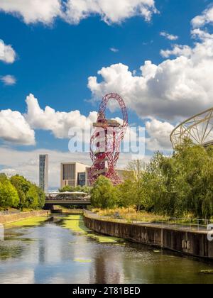 Die ArcelorMittal Orbit Skulptur, entworfen von Anish Kapoor und Cecil Balmond. Olympic Park, Stratford, London Stockfoto