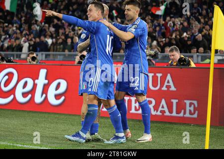 Roma, Latium, Italien. November 2023. Giacomo Raspadori (Italien) Roma, 17.11.2023, während des Fußballspiels gültig für die Qualifikation zur EURO 2024, zwischen den Nationalmannschaften Italiens und Mazedoniens im Olympiastadion in Roma (Credit Image: © Fabio Sasso/ZUMA Press Wire) NUR REDAKTIONELLE VERWENDUNG! Nicht für kommerzielle ZWECKE! Stockfoto