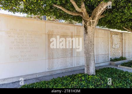 Nordafrika Amerikanischer Friedhof, Karthago, Tunis, Tunesien. Liste der Namen gefallener Soldaten auf dem Nordafrika-amerikanischen Friedhof in Karthage. Stockfoto